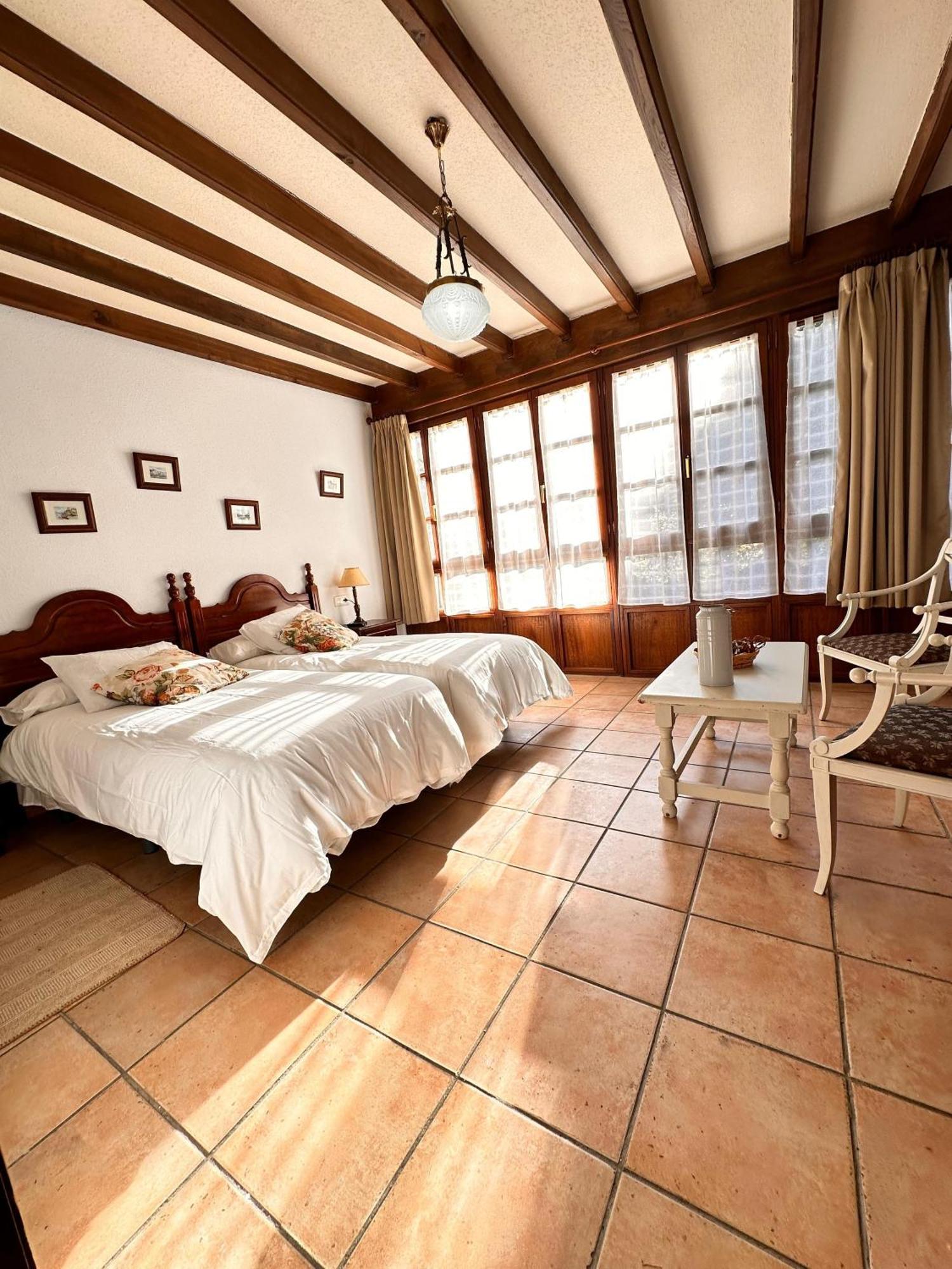 La Nozal De La Pena Guest House Villaviciosa  Bagian luar foto